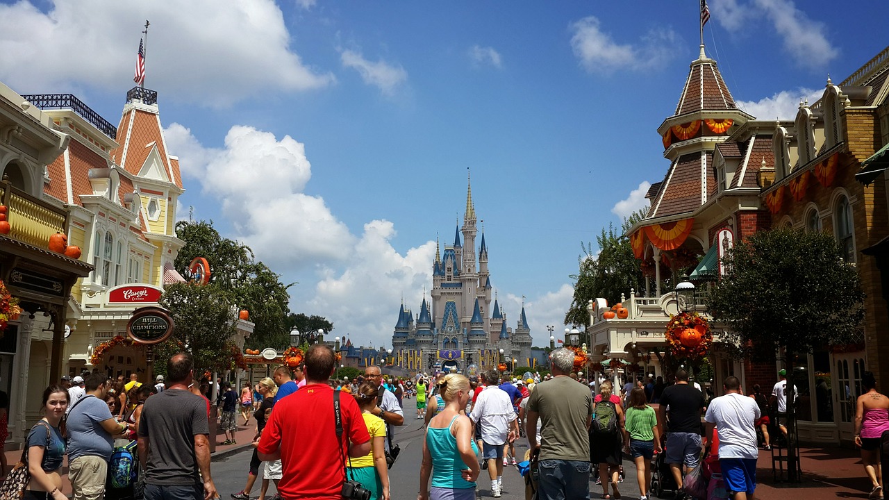 Analyst Says Disney (DIS) Should ‘Shut Down’ ABC, Thinks It’s ‘Shrinking Every Year’