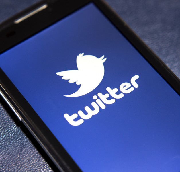 Twitter Inc (NYSE:TWTR), Logo, Sign, Phone, Display, Smarphone, Page