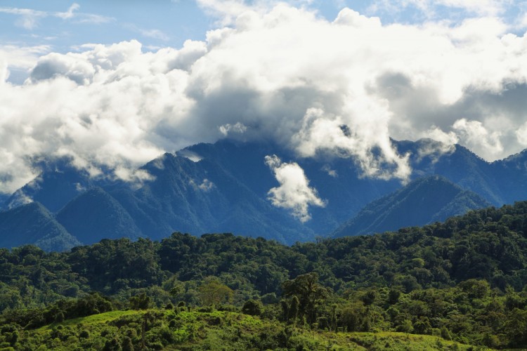 18 Best Vacation Spots for Young Couples on a Budget