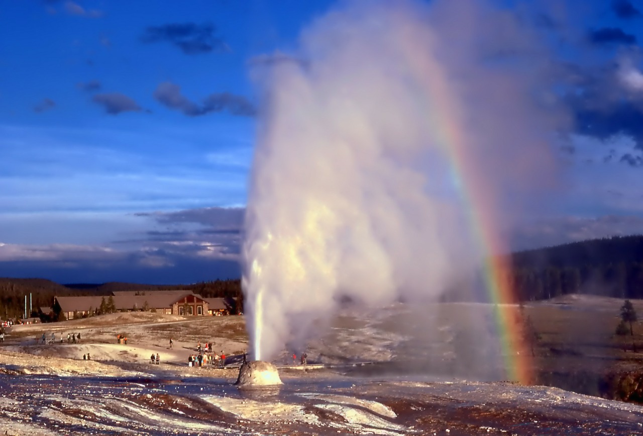 13 Biggest Geysers in the World Insider Monkey
