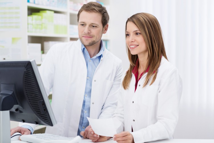 pharmacist, medical, retail, worker, team, young, staff, lab, chemistry, business, drug, chemist, adult, teamwork, internet, male, drugstore, service,