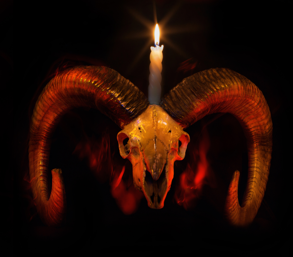 11 Most Infamous Cults and Cult Leaders in American History - Insider ...