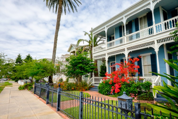 vintage homes of the Queen Anne architecture style.