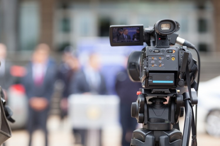 news, camera, media, public, broadcasting, journalism, presentation, politics, video, people, equipment, operator, press, conference, interview, cameraman, live, speech,
