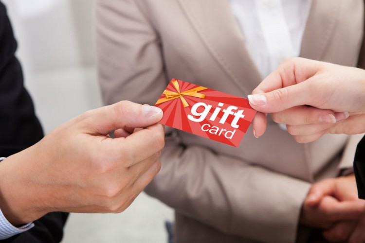Inexpensive Graduation Gift Ideas for Friends