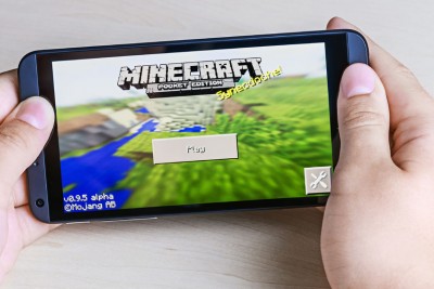 application, business, cell, closeup, computer, concept, digital, editorial, entertainment, game, games, gaming, hand, holding, htc, icon, icons, illustrative, internet, marketing, media, minecraft, mobile, networking, online, phone, popular, screen, selling, smart, smartphone, social, software, store, technology, videogame, white