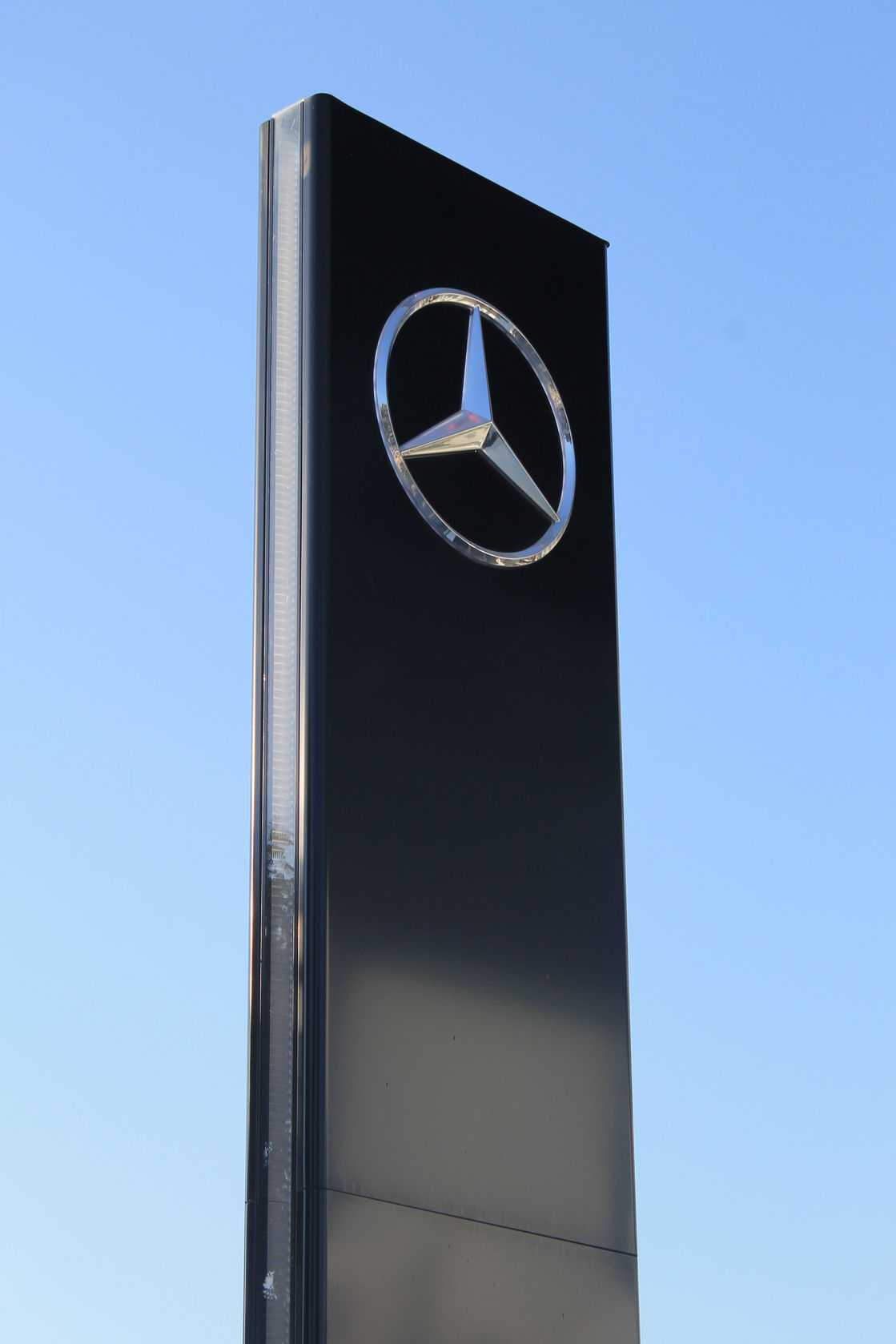 Here's Why Oakmark Funds Became Very Bullish in Daimler AG (DMLRY) - Vimarsana News