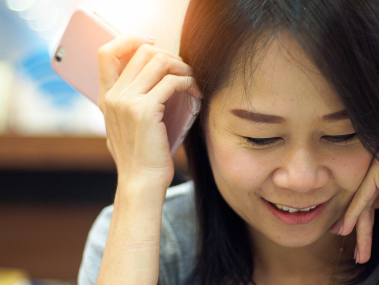7 Best Smartphones With Front Facing Speakers