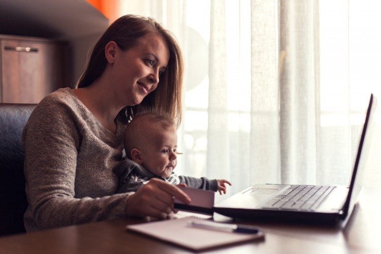 12 Side Hustles for Single Moms