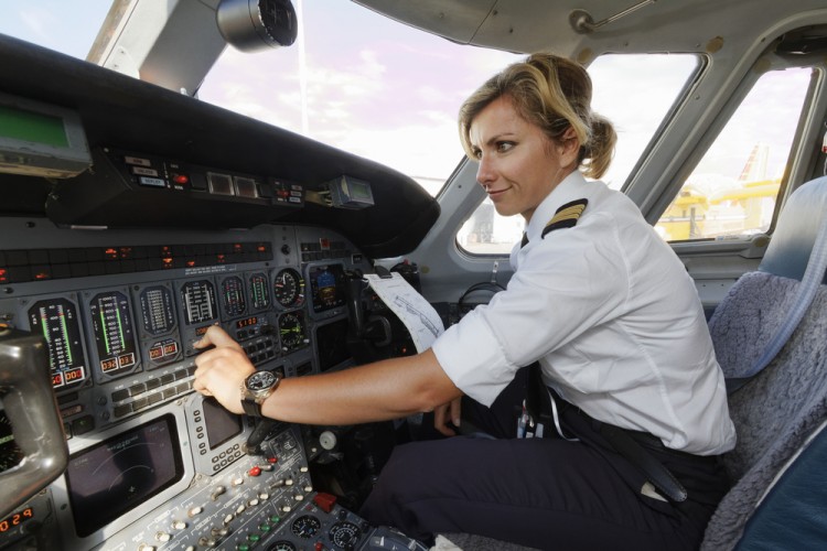 15 Best States For Airline Pilots, Copilots, and Flight Engineers