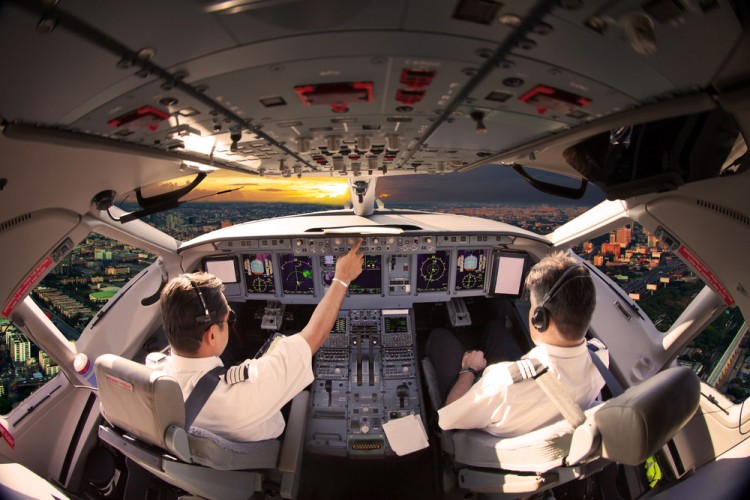 15 Best States For Airline Pilots, Copilots, and Flight Engineers