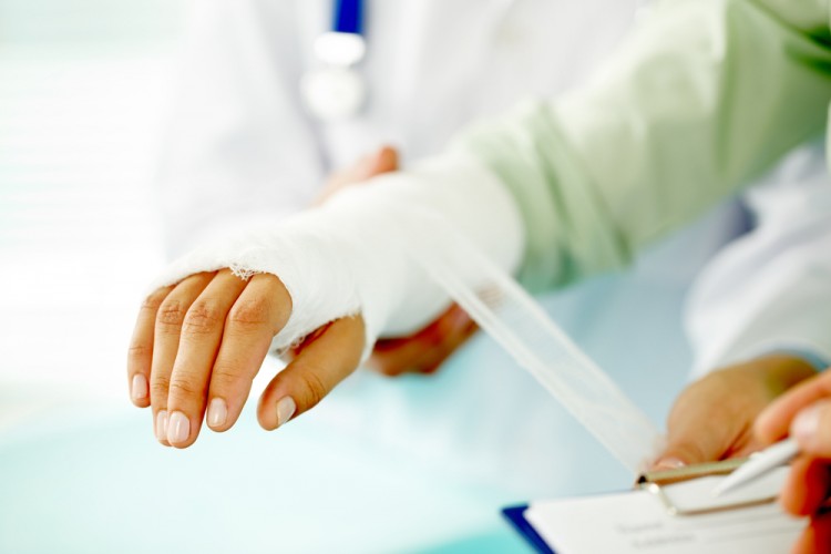 6 Easiest Ways To Break Your Finger, Hand or Wrist With Little Pain