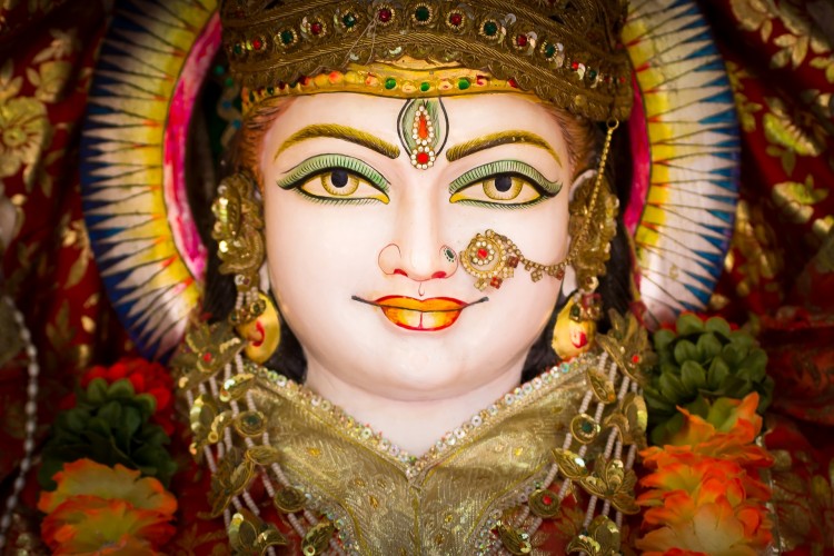 10 Biggest White Hindu Celebrities in America