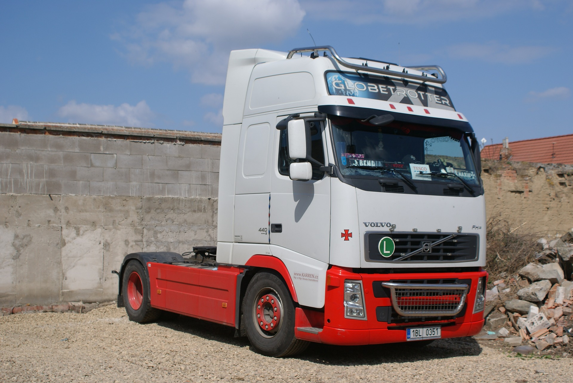 Bollinger (BINI) Slashes 19.7% on Lack of Leads