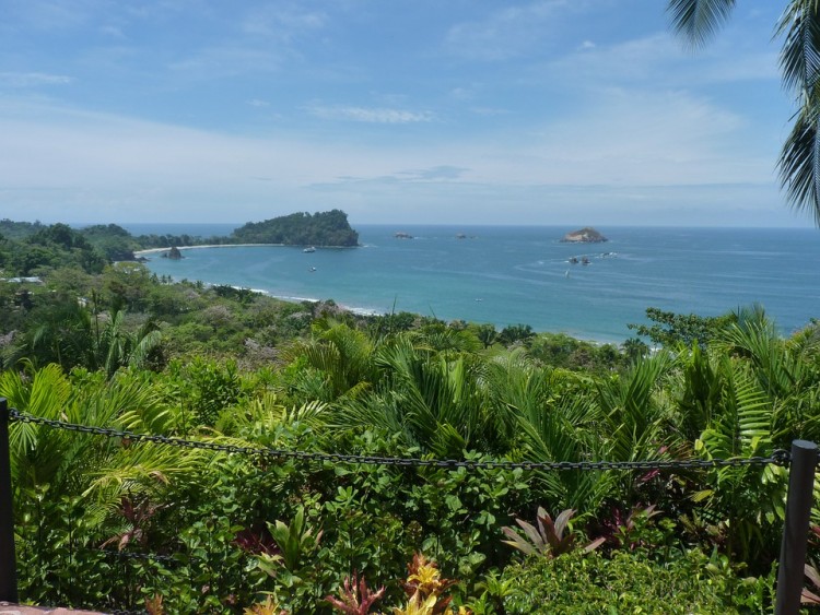 18 Best Vacation Spots for Young Couples on a Budget