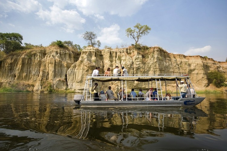 18 Best Vacation Spots for Young Couples on a Budget