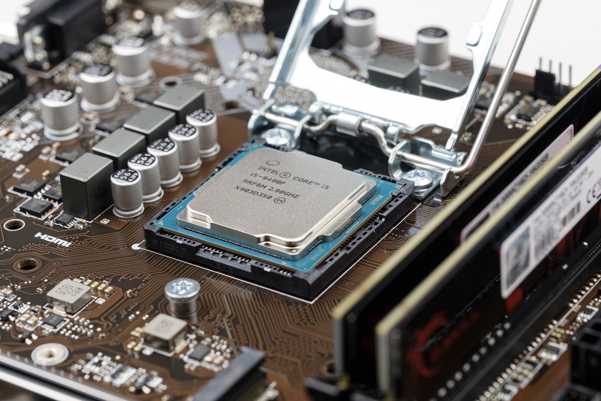 Intel Corporation (INTC): They Have To Fix The Balance Sheet, Says Jim Cramer
