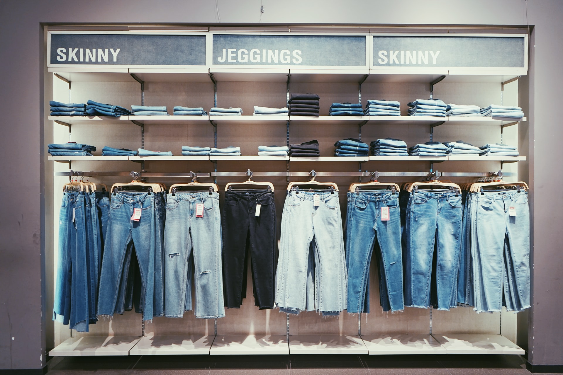American Eagle (AEO) Soars 18% as Firm Bets Big to Lure Gen Z, Millennials