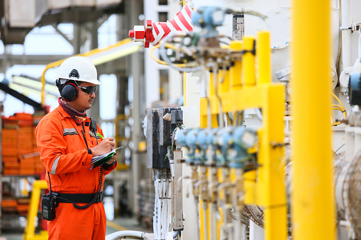 5 Best Oil Refinery Stocks To Buy - Insider Monkey - Vimarsana News