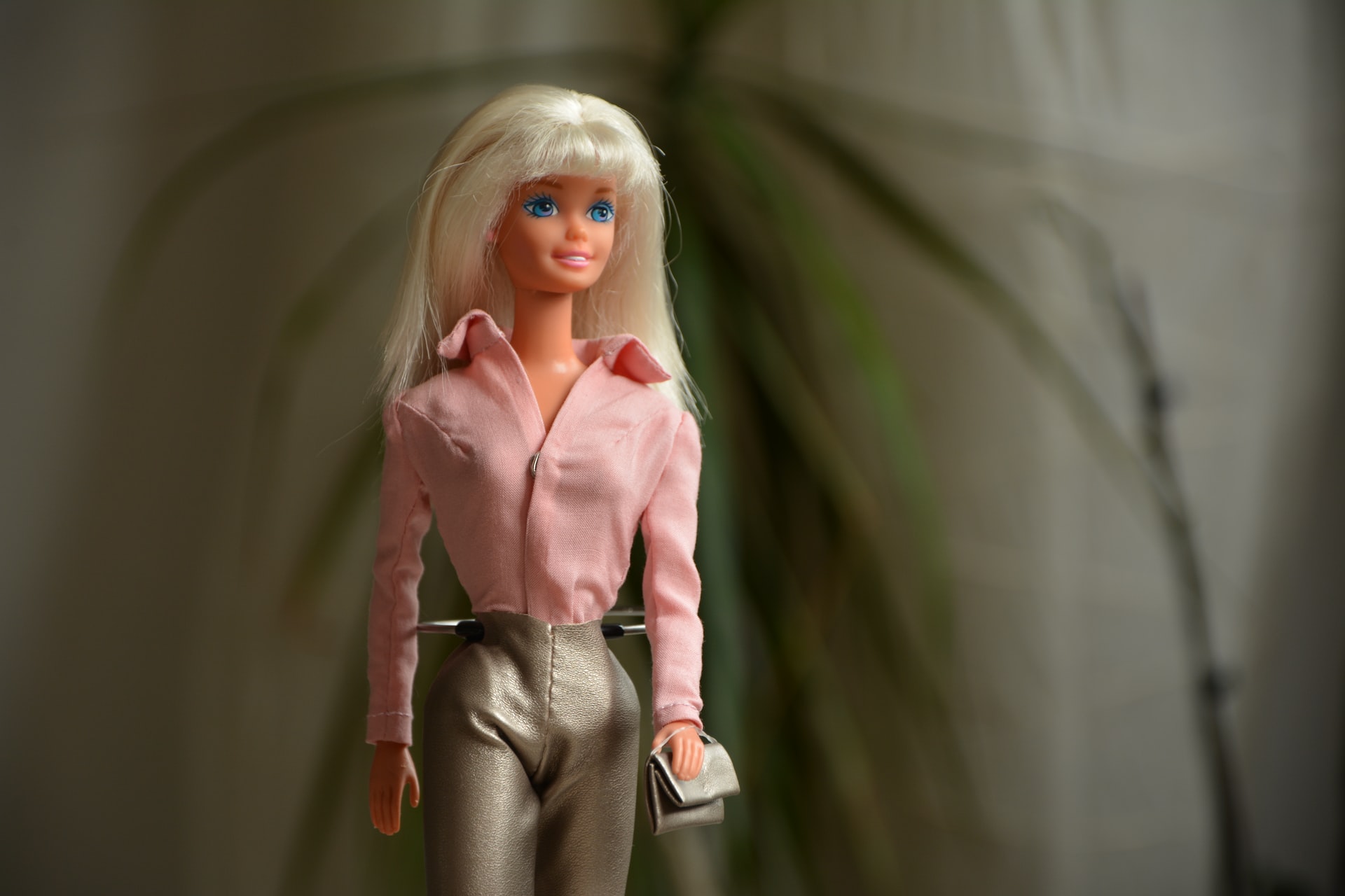 UBS Reaffirms Buy on Mattel at $29 Target, Sees Cost Controls Cushioning Tariff Risks
