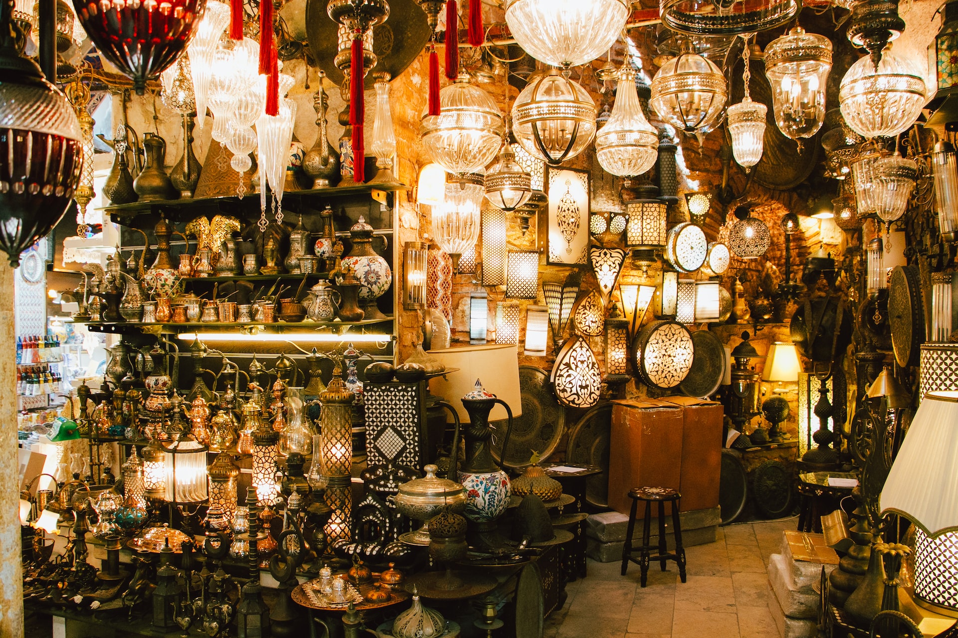 14 Biggest Lighting Companies in the World - Vimarsana News