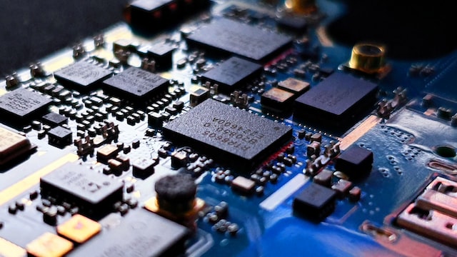 Lam Research (LRCX) Gains Analyst Confidence with Bullish Outlook and Upgraded Target