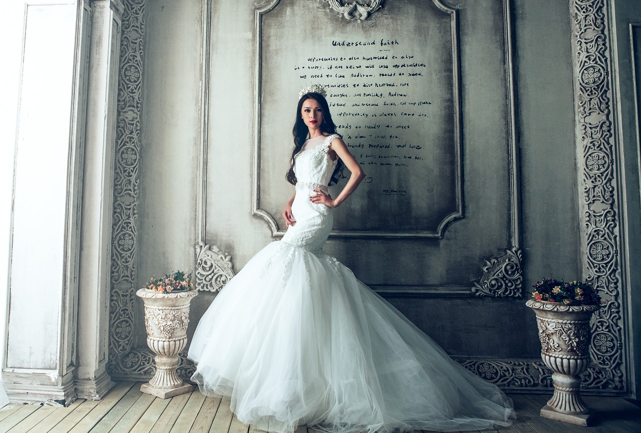 20 Iconic Wedding Fragrances for Brides - Insider Monkey - Vimarsana News