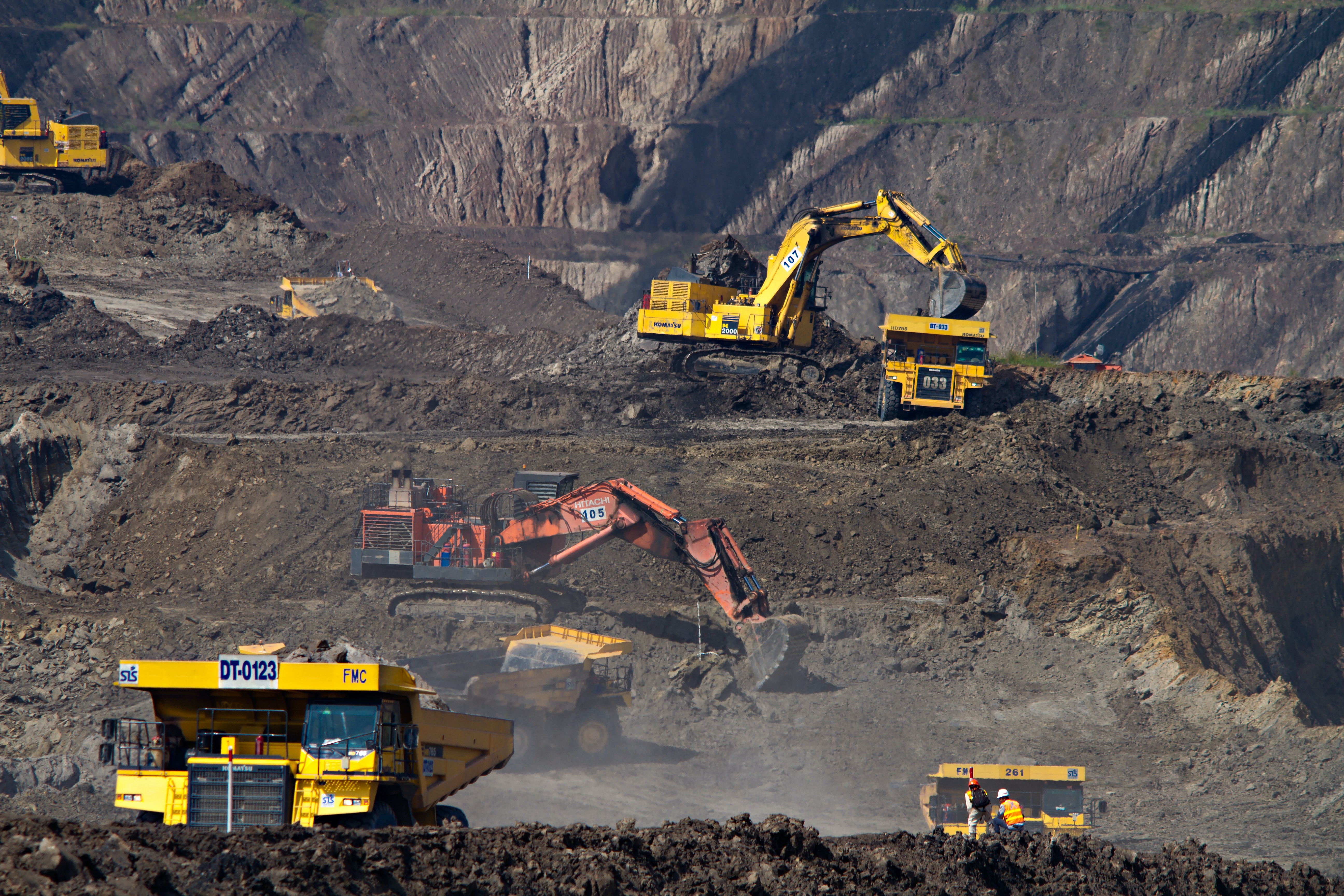 7 Best Manganese Stocks to Buy Right Now