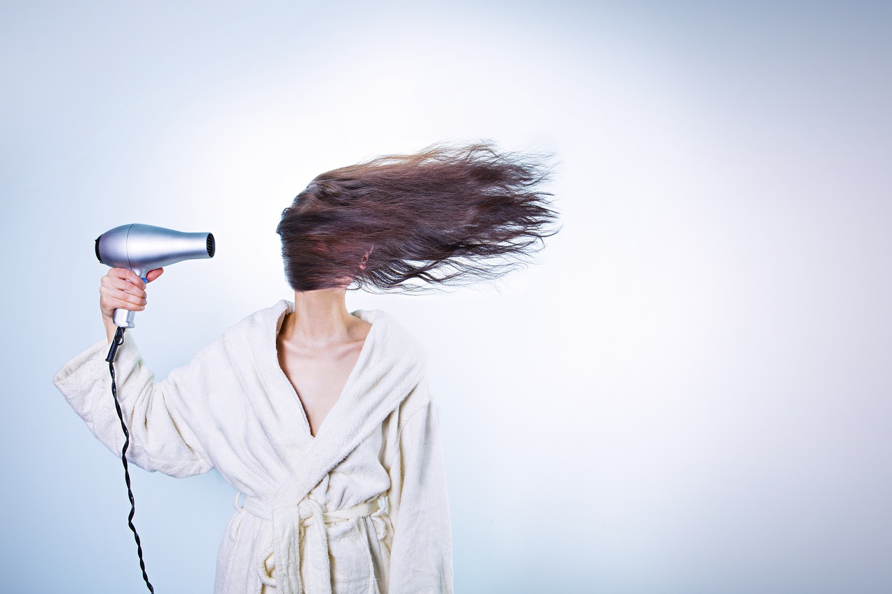 15 Best Alternatives to Dyson Airwrap - Insider Monkey - Vimarsana News