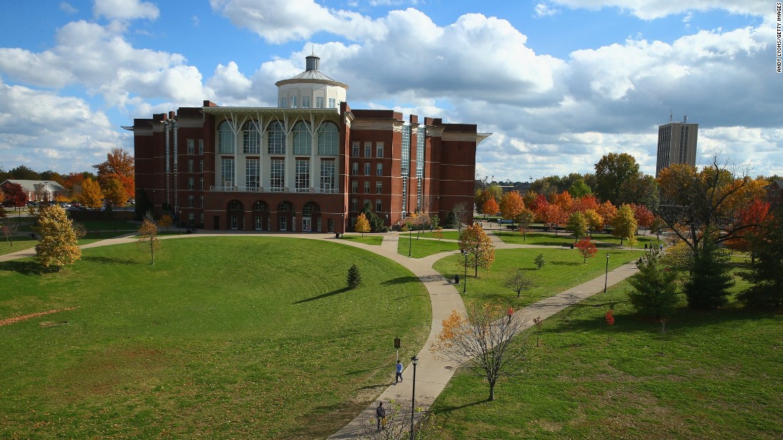 The Best College That Is Easy to Get Into - Vimarsana News
