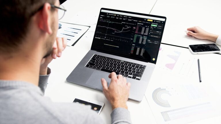 Hedge Fund and Insider Trading News: Ray Dalio, Bill Ackman, George Soros, David Tepper, Walleye Capital, ExodusPoint Capital, Eastern Bankshares Inc (EBC), and More