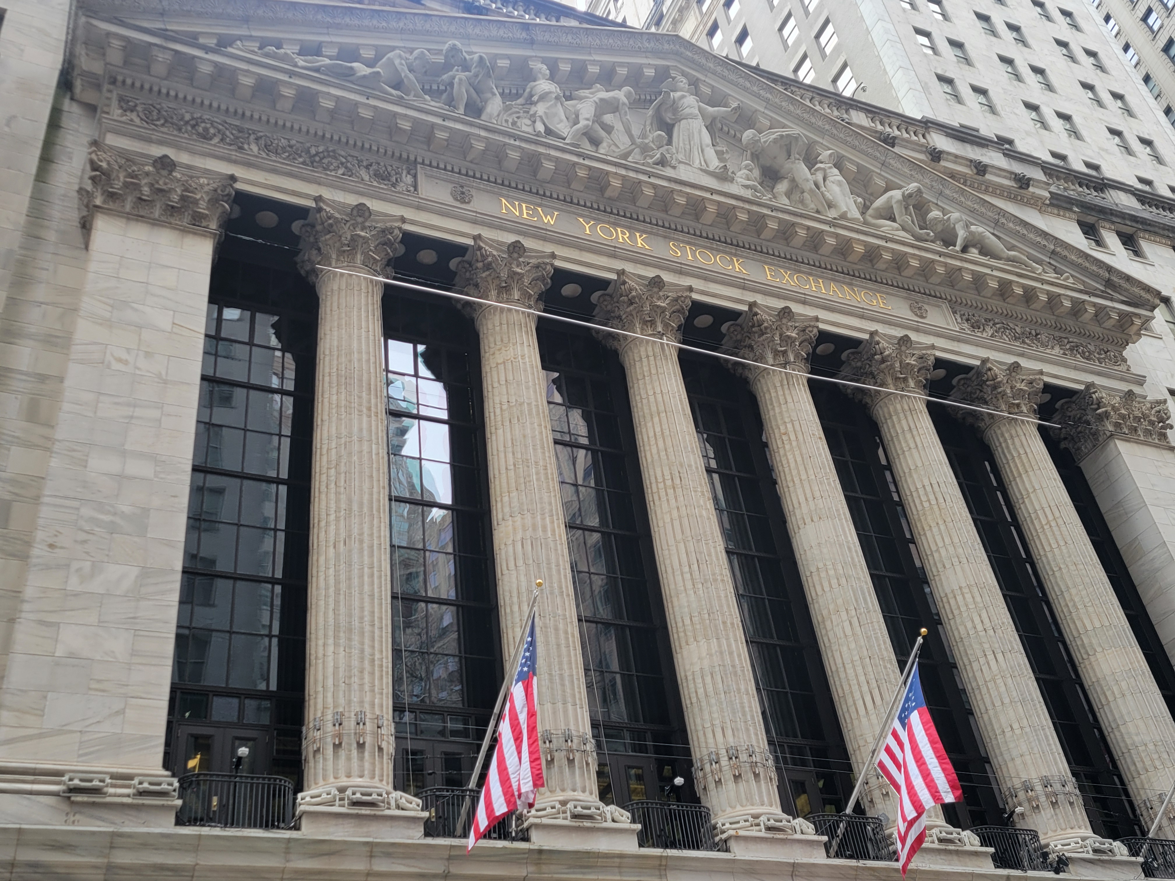 Amazon.com, Inc. (NASDAQ:AMZN)