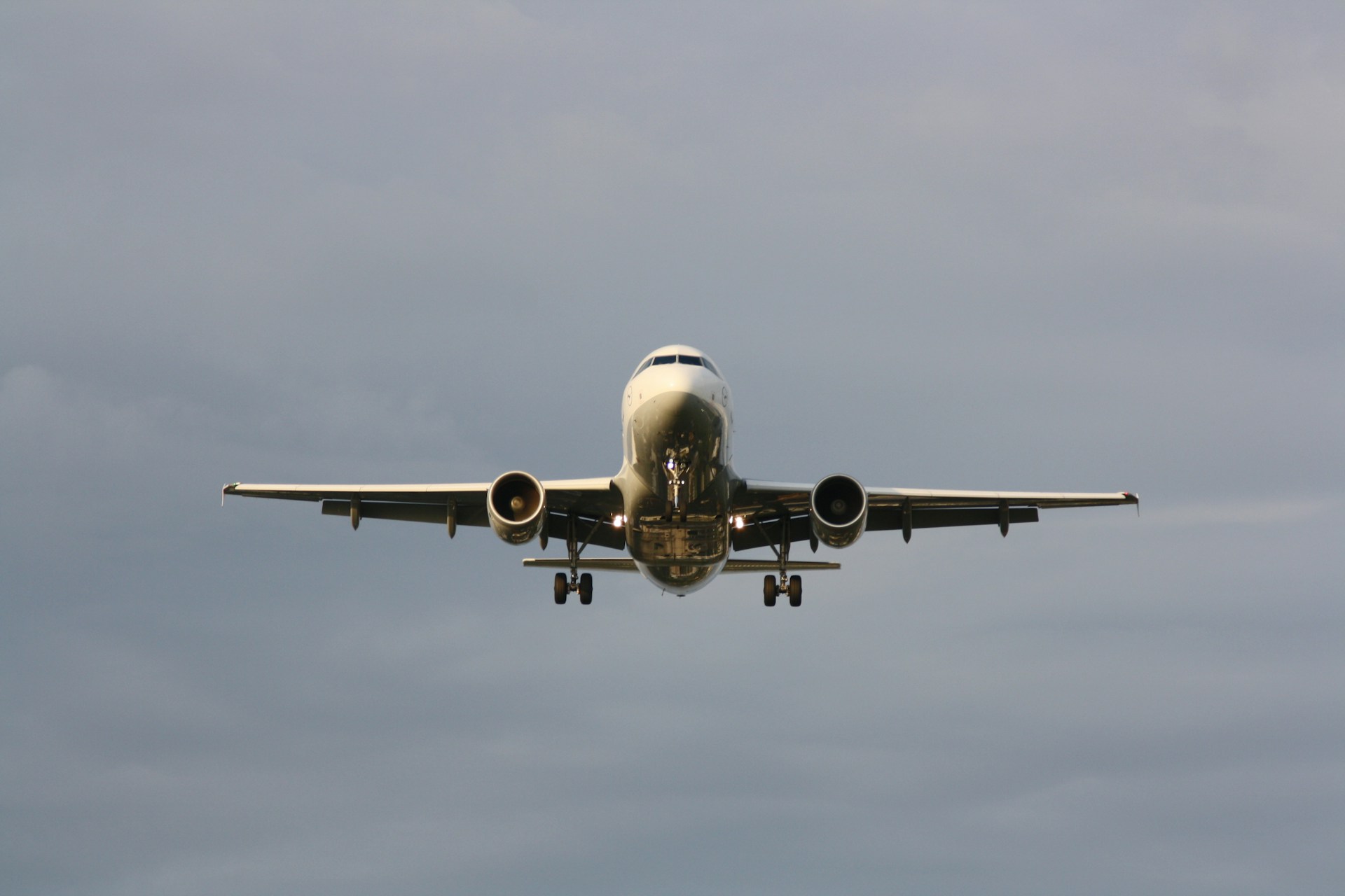 Southwest Air (LUV) Nosedives 11% on Dismal Earnings, Weak Outlook