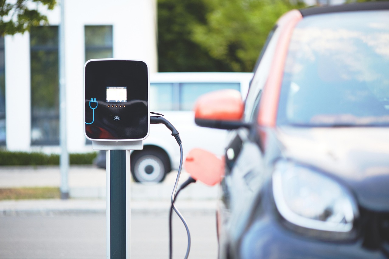 ECARX Holdings (ECX) Partners with Monolithic Power Systems for AI Automotive Solutions