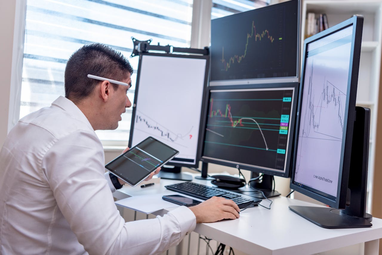 Interactive Brokers (IBKR) Unveils ‘Connections’ Tool to Enhance Investing