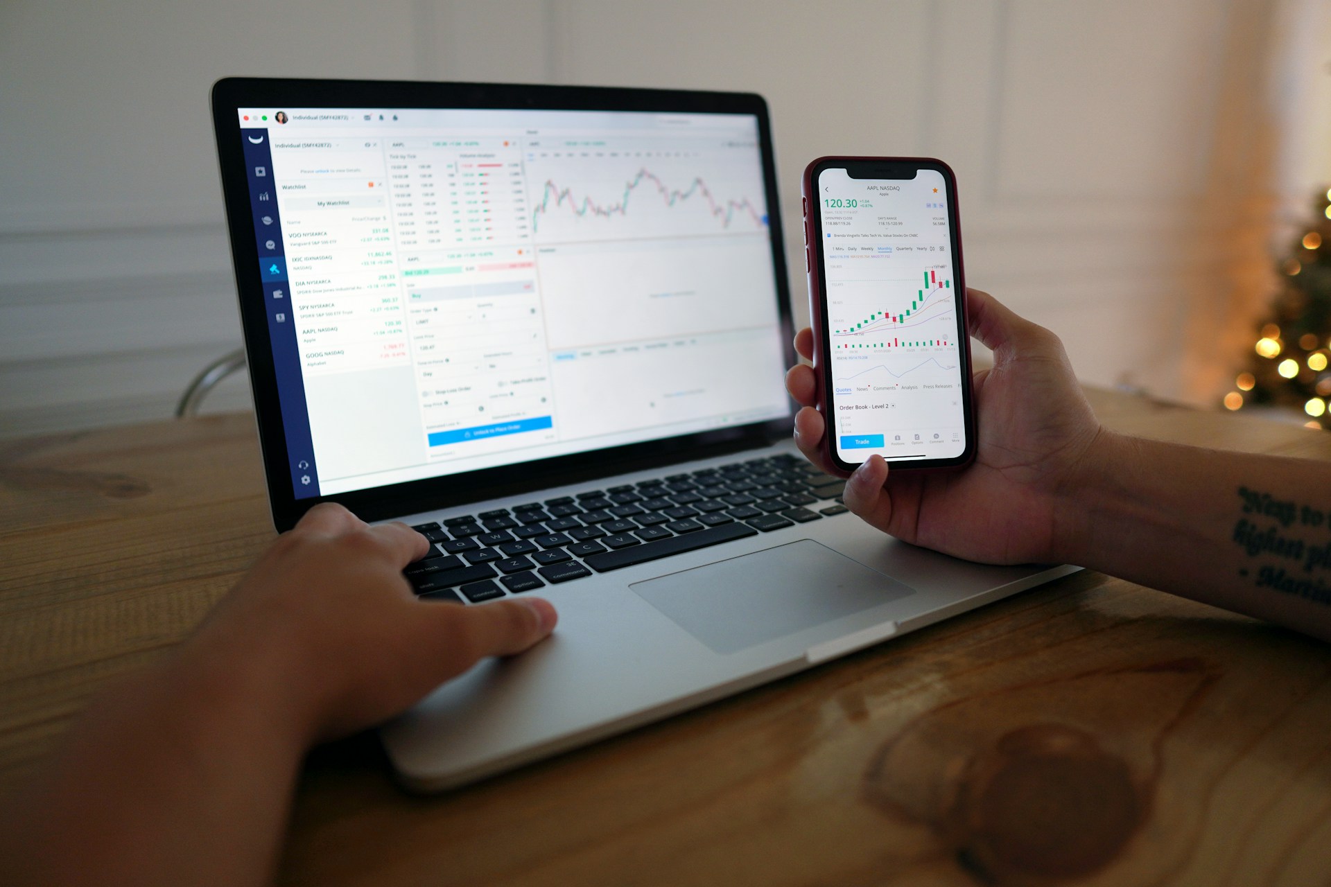 10 Stock News You Should Not Miss as Tom Lee Reiterates Bullish Market Outlook Amid AI Catalysts